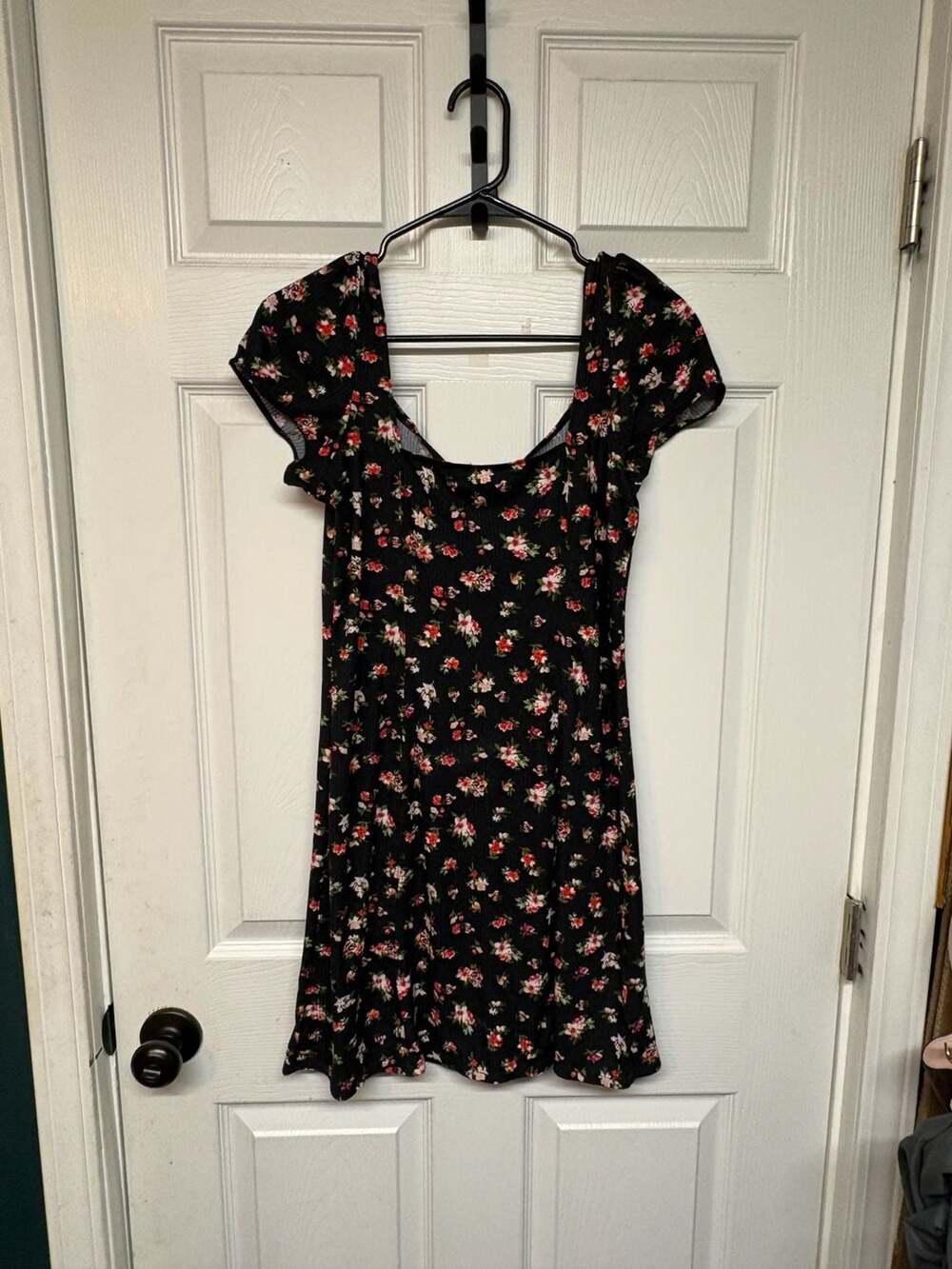 Love Tree Floral Mini Dress Size L Black Red